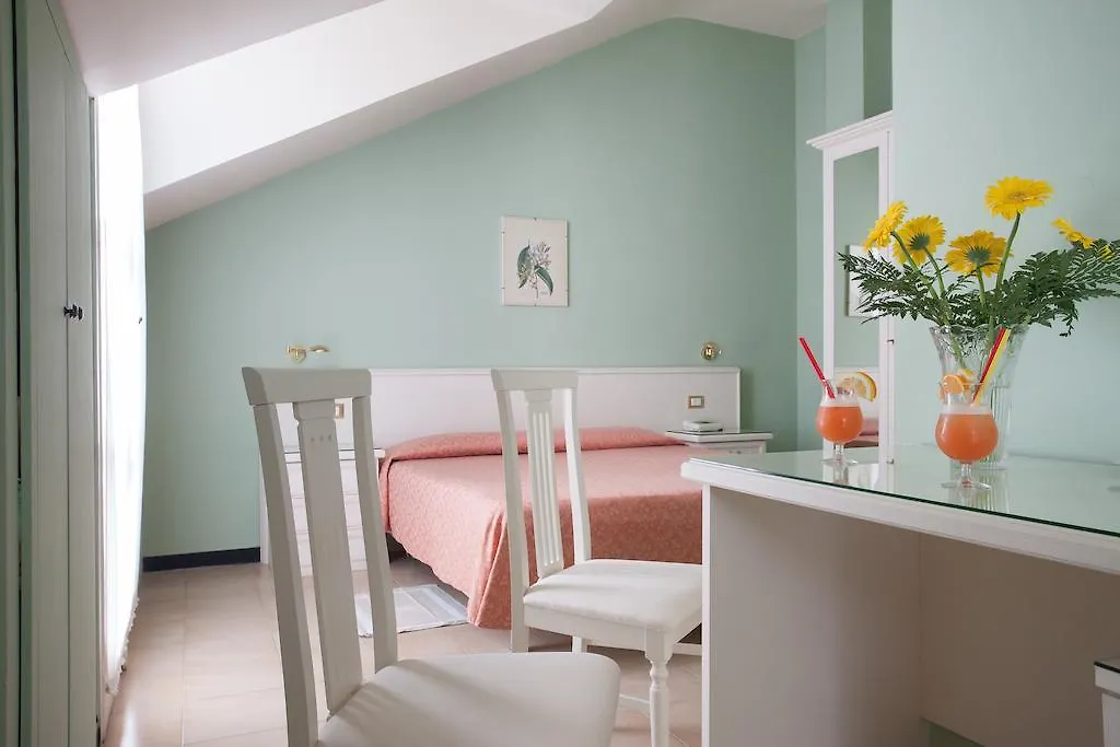 Hotel Splendid Mare Laigueglia 4*,  Italy